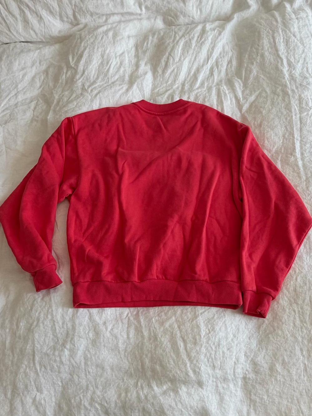 ALO Yoga Accolade Crewneck sweatshirt in Candy Red - Picture 7 of 7